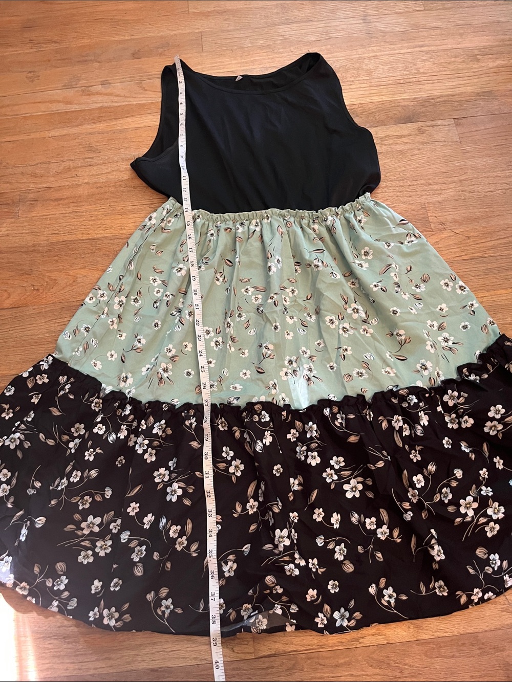 Sleeveless Colorblock Midi Dress with Floral Skirt - Black & Mint - Picture 6 of 7